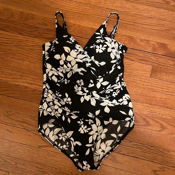 Miraclesuit Other - Miraclesuit women’s surplice bathing suit. Black and white floral print. Size 16